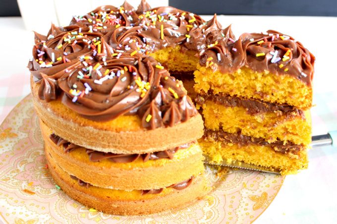 Naked Cake de Cenoura com Brigadeiro (Fatia)