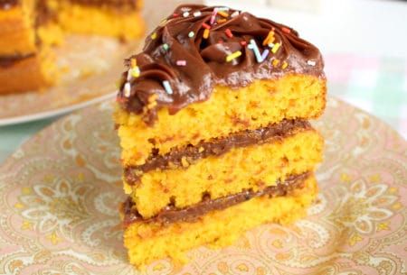 Bolo Nu de Cenoura com Brigadeiro